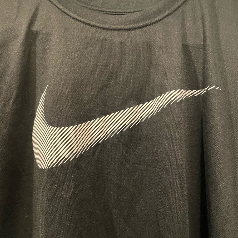 Nike Men's Charcoal Gray Tee - Picture 2 of 4